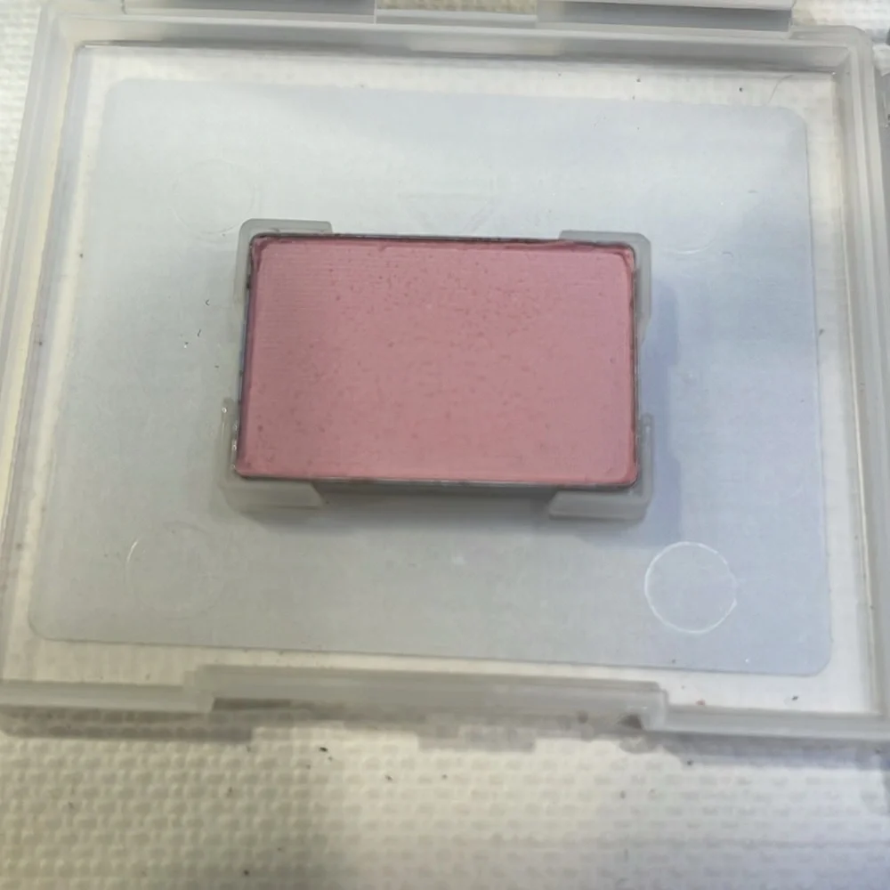Mary Kay Pink Eyeshadow for a Flawless Look